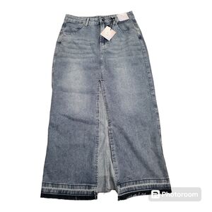 💕NWT happily grey front slit maxi denim skirt